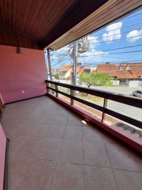 Casa de Condomínio à venda com 3 quartos, 216m² - Foto 18