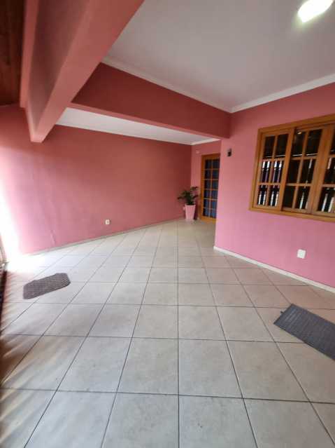 Casa de Condomínio à venda com 3 quartos, 216m² - Foto 4