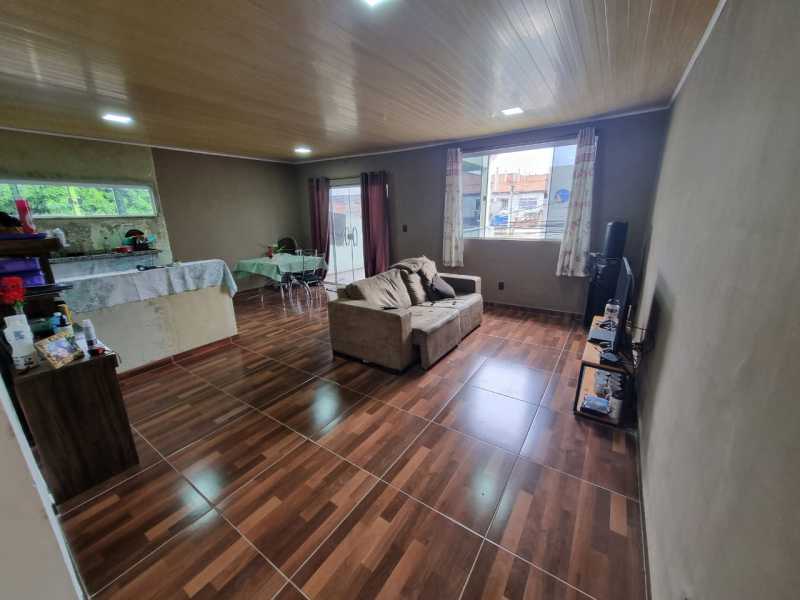 Casa à venda com 2 quartos, 154m² - Foto 11