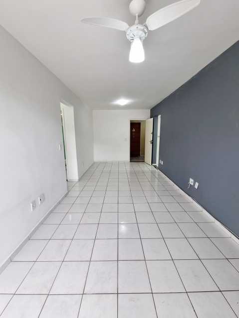 Apartamento à venda com 2 quartos, 73m² - Foto 5