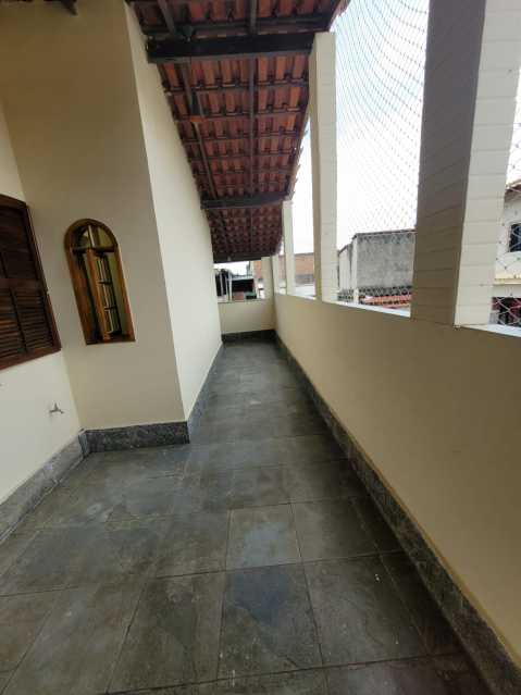 Casa de Vila à venda com 3 quartos, 181m² - Foto 9