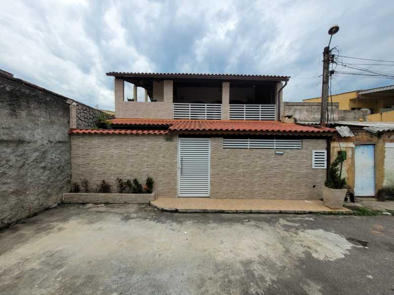 Casa de Vila à venda com 3 quartos, 181m² - Foto 1