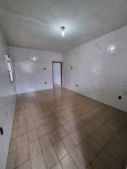 Casa à venda com 3 quartos, 200m² - Foto 14