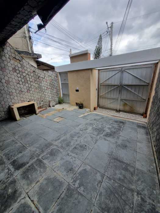 Casa à venda com 3 quartos, 200m² - Foto 6