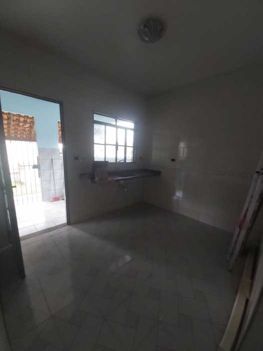 Casa à venda com 3 quartos, 77m² - Foto 12