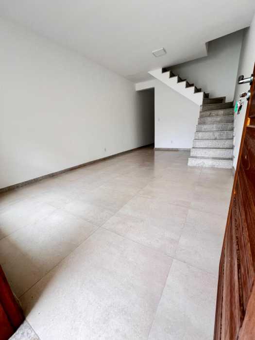 Casa à venda com 3 quartos, 97m² - Foto 5