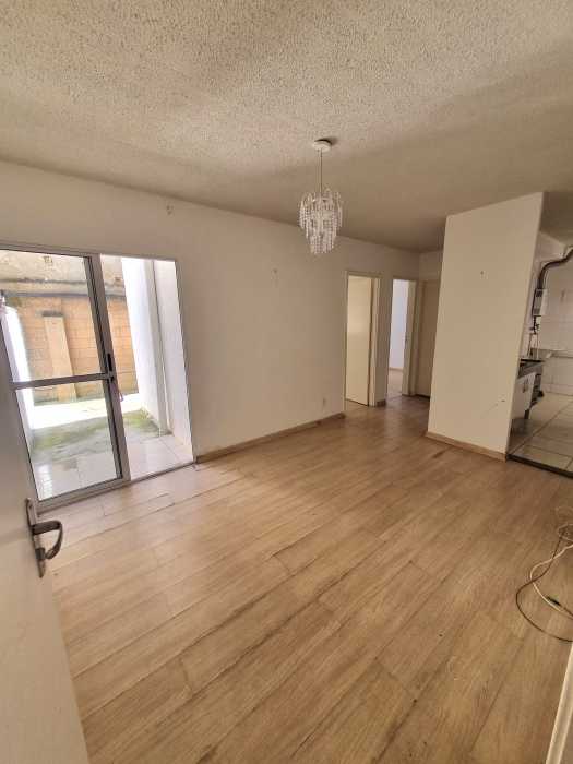 Apartamento à venda com 2 quartos, 63m² - Foto 2