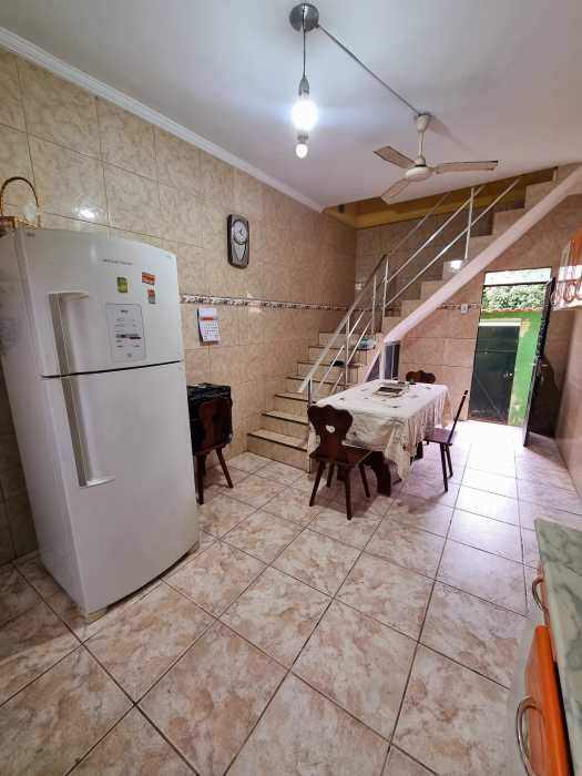 Casa à venda com 3 quartos, 300m² - Foto 12