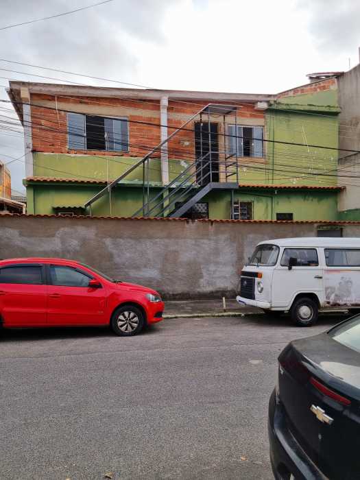 Casa à venda com 3 quartos, 300m² - Foto 2