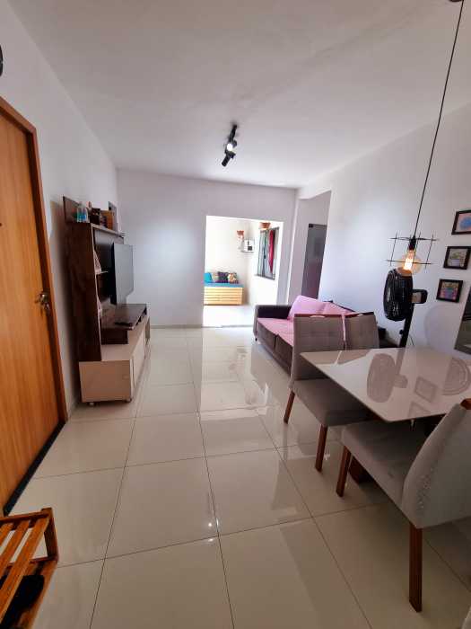 Apartamento à venda com 2 quartos, 62m² - Foto 2