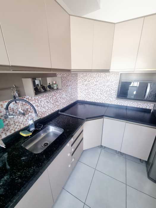 Apartamento à venda com 2 quartos, 62m² - Foto 13