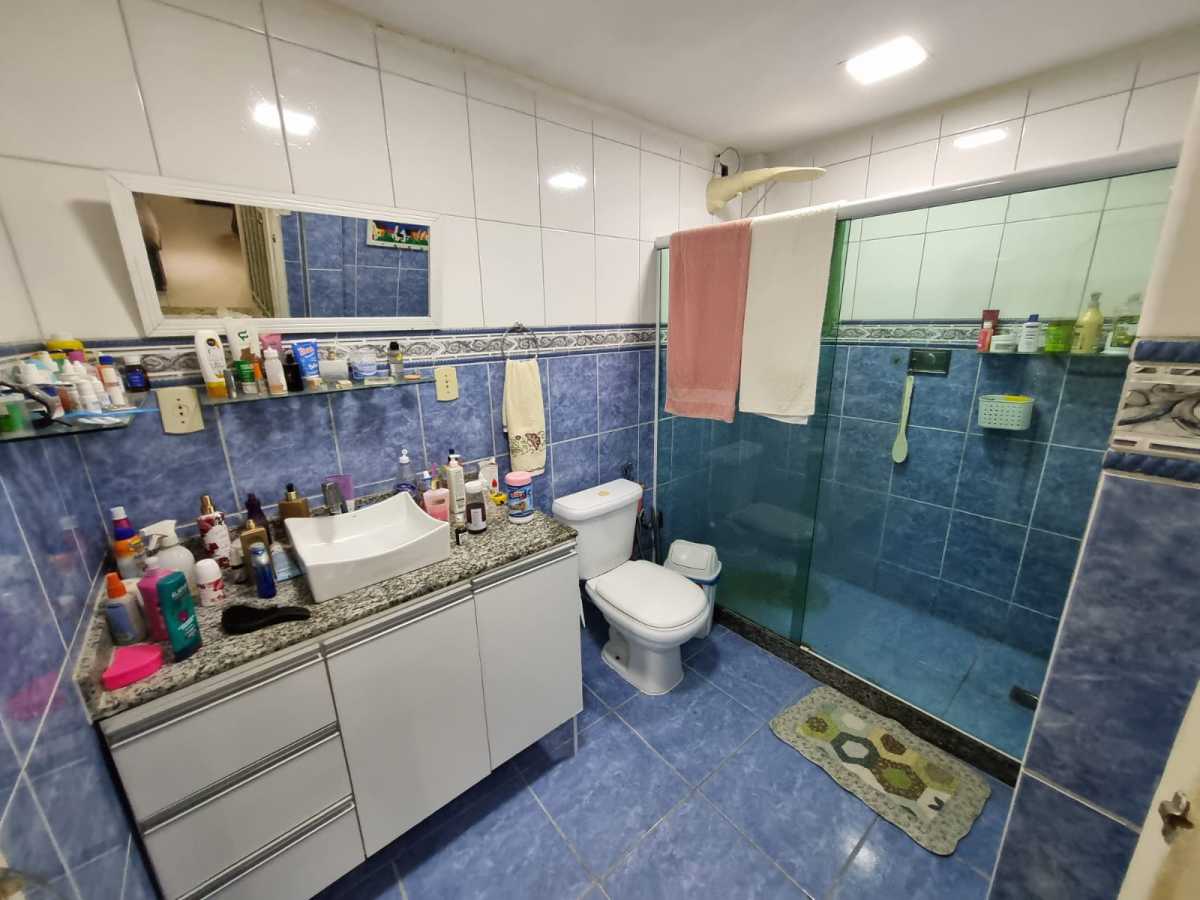 Casa à venda com 4 quartos, 211m² - Foto 18