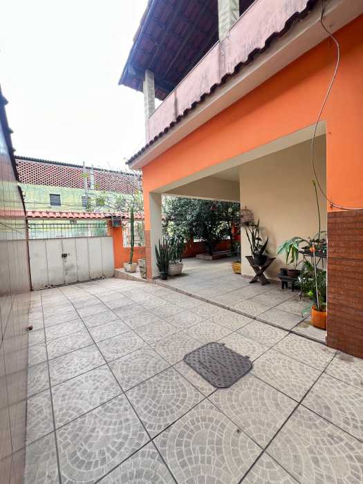 Casa à venda com 3 quartos, 275m² - Foto 3