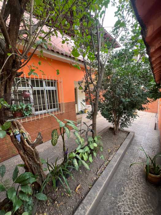 Casa à venda com 3 quartos, 275m² - Foto 6