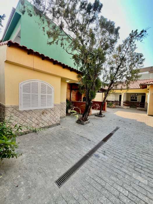 Casa à venda com 2 quartos, 135m² - Foto 2