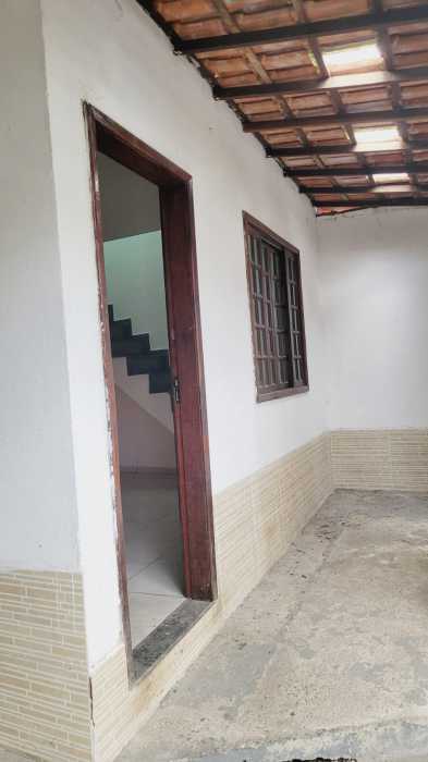 Casa à venda com 2 quartos, 107m² - Foto 2