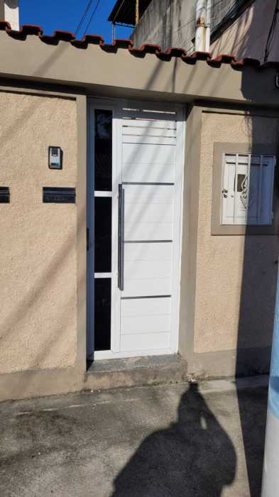 Casa à venda com 2 quartos, 81m² - Foto 1