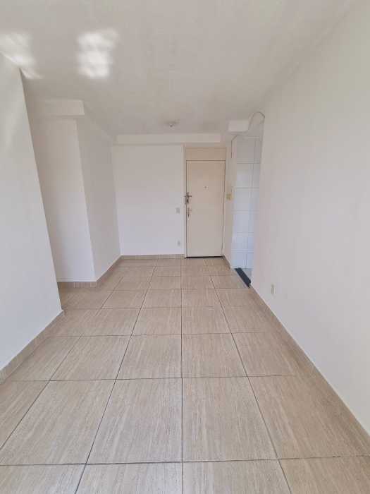 Apartamento à venda com 2 quartos, 61m² - Foto 3