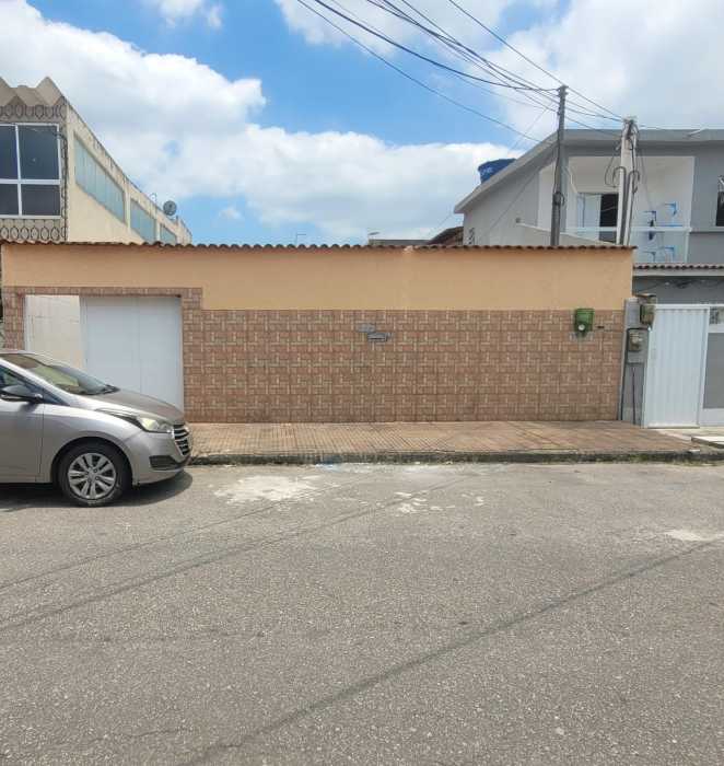 Casa à venda com 2 quartos, 145m² - Foto 2