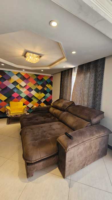 Casa à venda com 2 quartos, 90m² - Foto 2