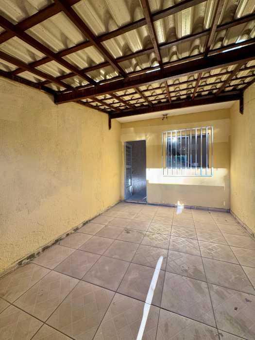 Casa à venda com 2 quartos, 59m² - Foto 4