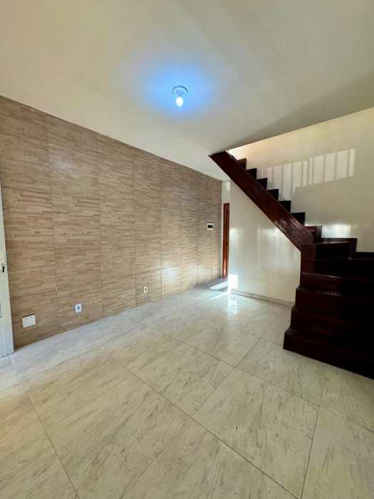 Casa à venda com 2 quartos, 59m² - Foto 1