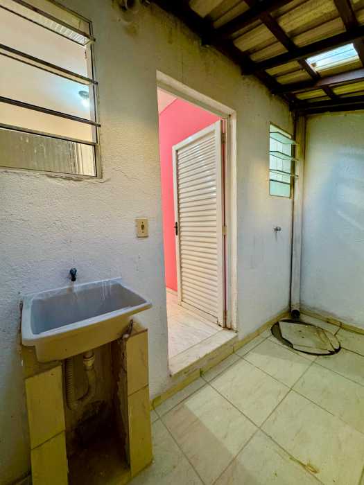 Casa à venda com 2 quartos, 59m² - Foto 8