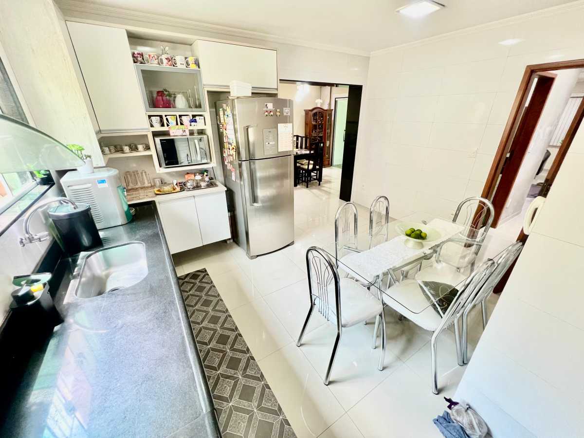 Casa, 3 quartos, 242 m² - Foto 10