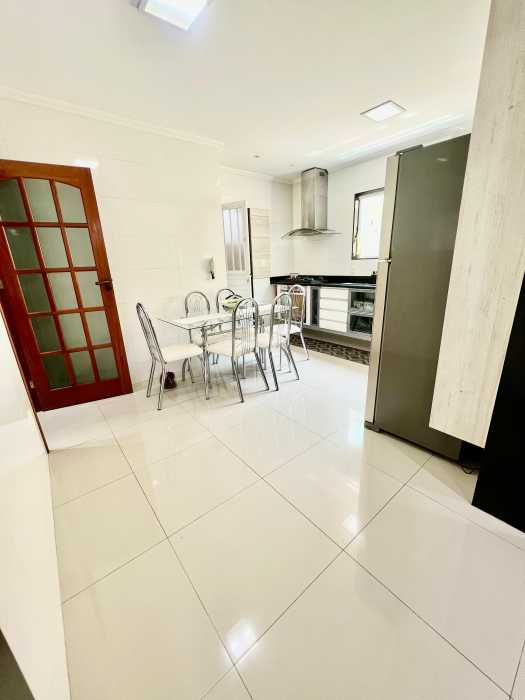 Casa, 3 quartos, 242 m² - Foto 8