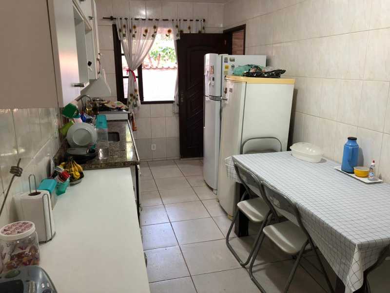 Casa de Condomínio à venda com 4 quartos, 200m² - Foto 9