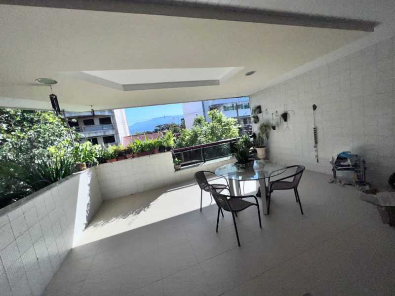 Apartamento, 3 quartos, 188 m² - Foto 2