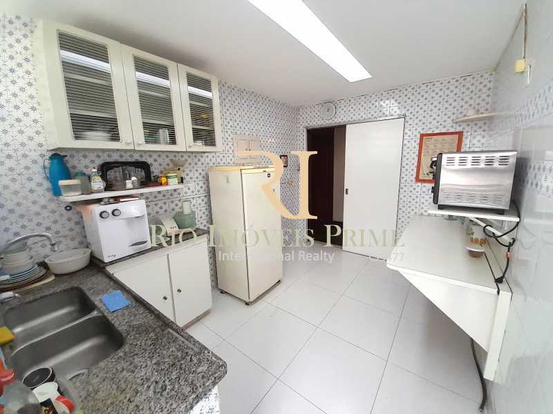 Apartamento à venda com 4 quartos, 140m² - Foto 15