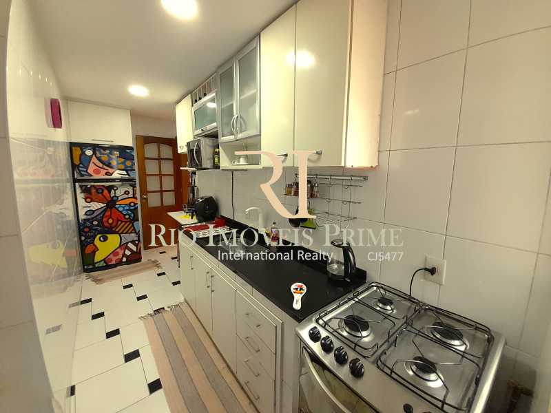 Apartamento à venda com 2 quartos, 64m² - Foto 13