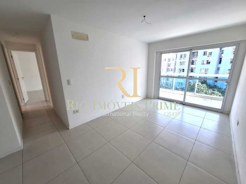 Apartamento à venda com 3 quartos, 94m² - Foto 4