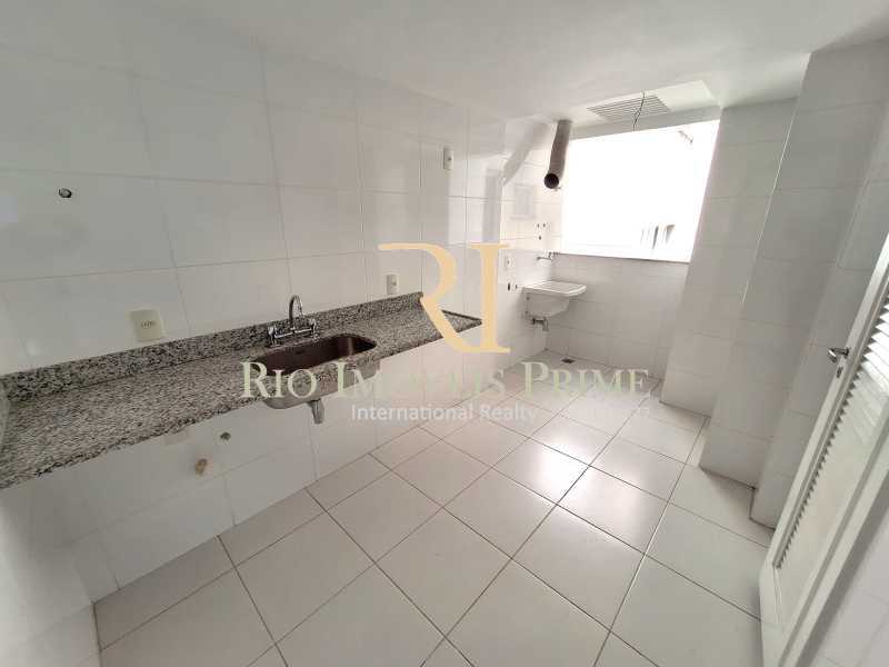 Apartamento à venda com 3 quartos, 94m² - Foto 13