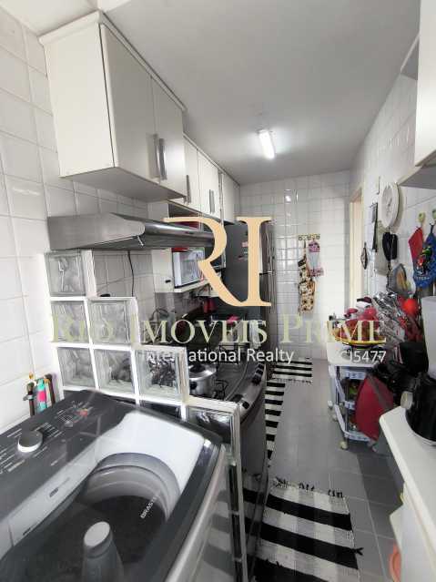 Apartamento à venda com 2 quartos, 65m² - Foto 13