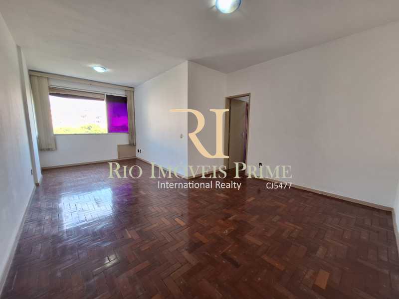 Apartamento à venda com 3 quartos, 106m² - Foto 2