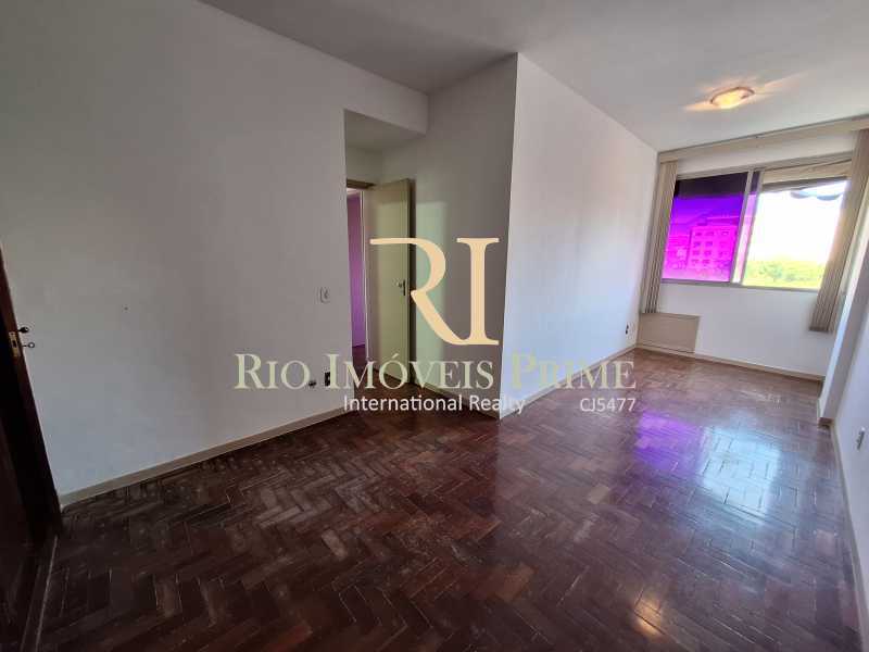 Apartamento à venda com 3 quartos, 106m² - Foto 4