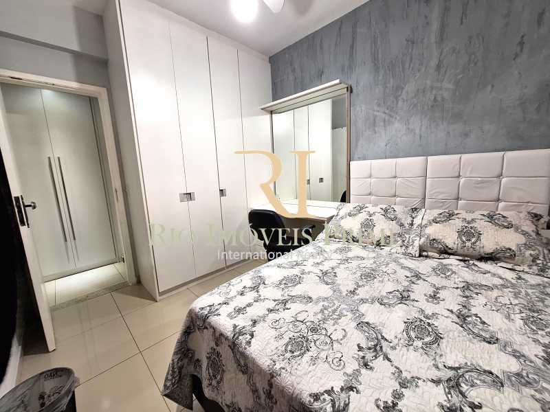 Apartamento à venda com 2 quartos, 64m² - Foto 11