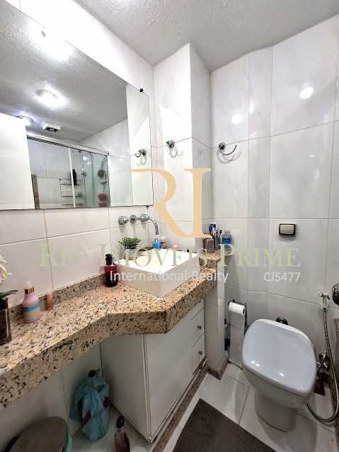 Apartamento à venda com 2 quartos, 64m² - Foto 12