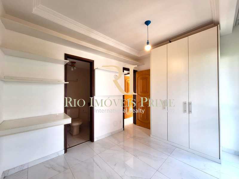 Apartamento para alugar com 3 quartos, 129m² - Foto 11