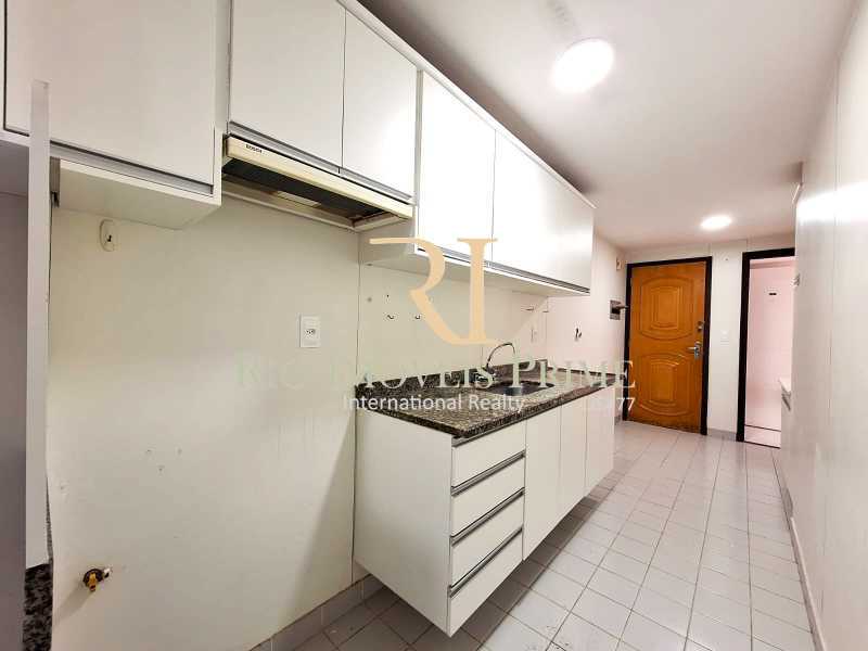 Apartamento para alugar com 3 quartos, 129m² - Foto 18