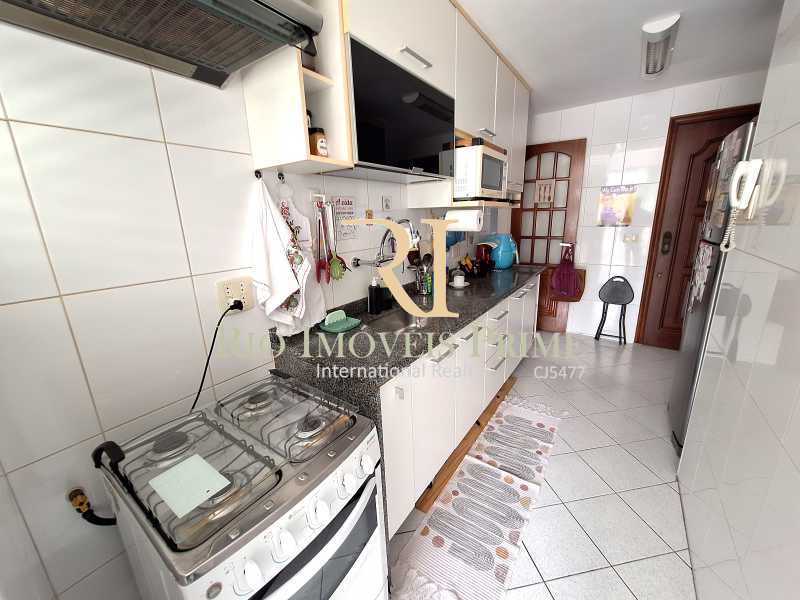 Apartamento à venda com 2 quartos, 66m² - Foto 15