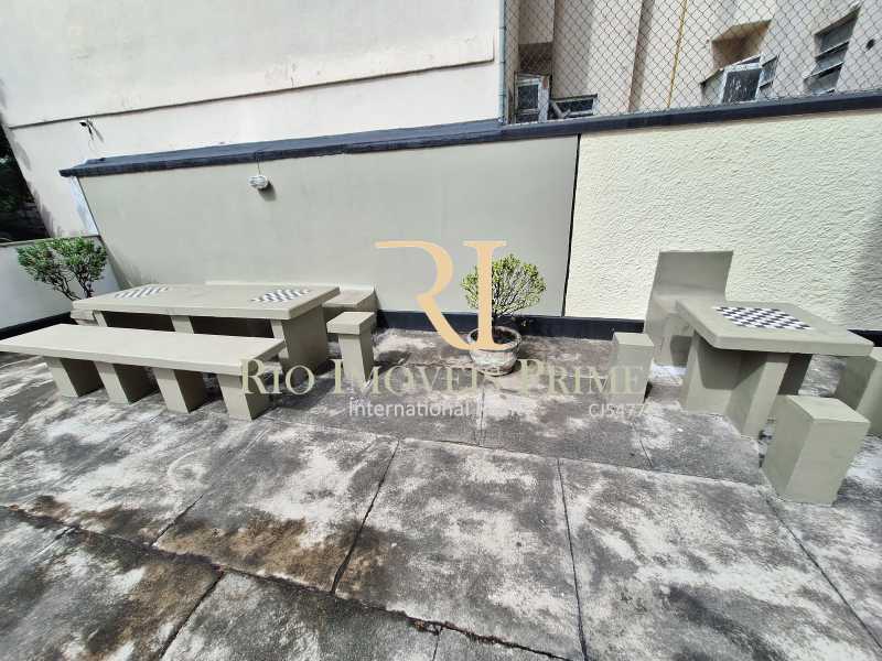 Apartamento à venda com 2 quartos, 66m² - Foto 28