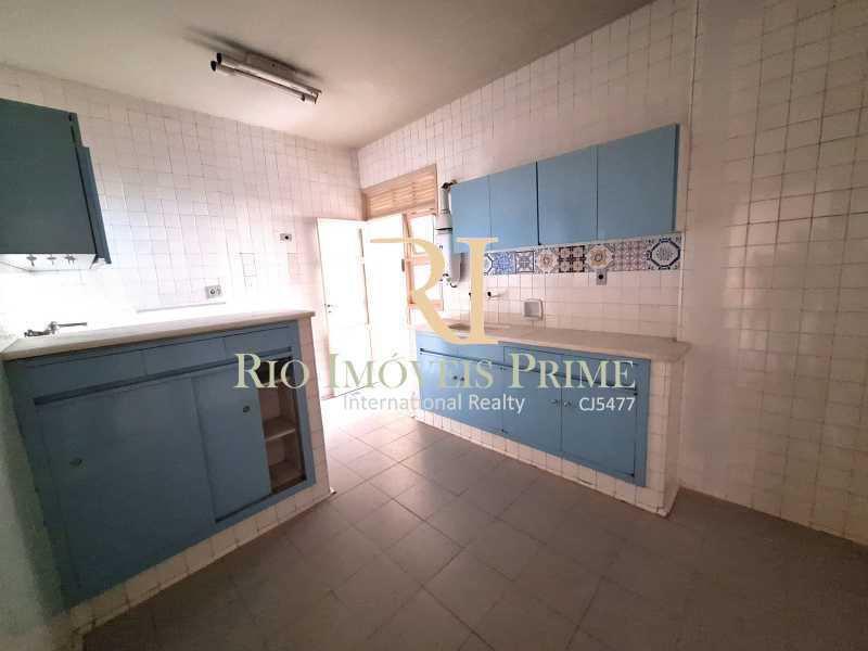 Apartamento à venda com 4 quartos, 160m² - Foto 15