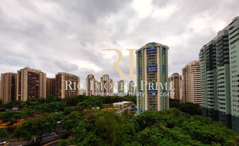 Apartamento para alugar com 2 quartos, 63m² - Foto 9