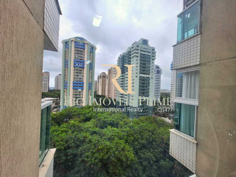 Apartamento para alugar com 2 quartos, 63m² - Foto 18