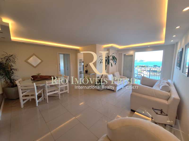 Apartamento para alugar com 3 quartos, 120m² - Foto 3