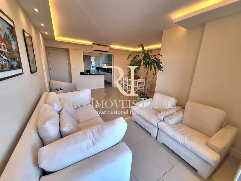 Apartamento para alugar com 3 quartos, 120m² - Foto 6