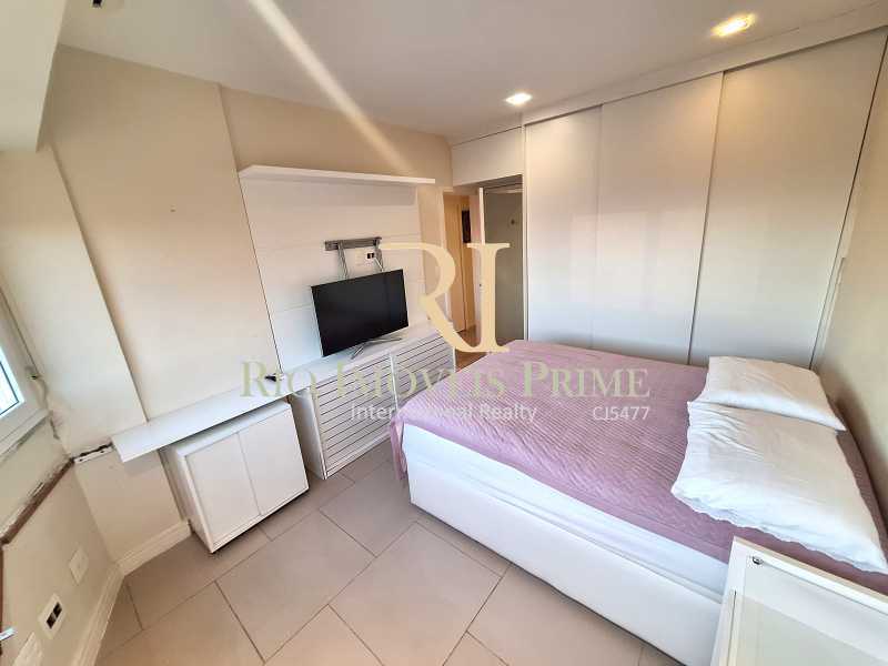 Apartamento para alugar com 3 quartos, 120m² - Foto 12